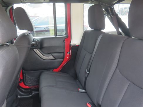 Used 2014 Jeep Wrangler Unlimited Sport w/ Quick Order Package 23S AWD/4WD image 12