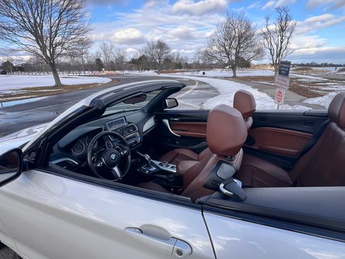 Used 2016 BMW 228i xDrive Convertible image 10