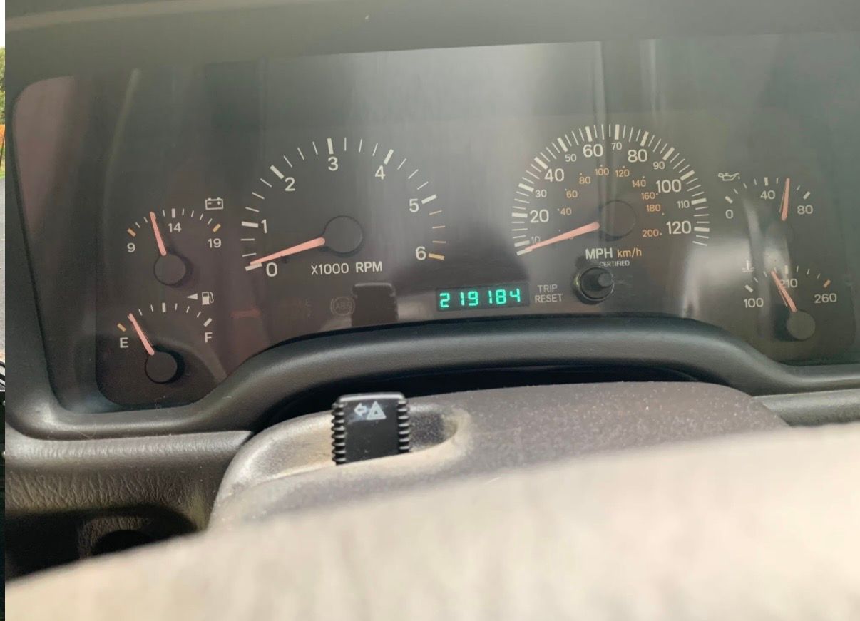 Used 2001 Jeep Cherokee Sport AWD/4WD image 15