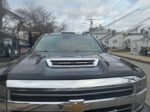 Used 2018 Chevrolet Silverado 2500 High Country w/ Duramax Plus Package image 1