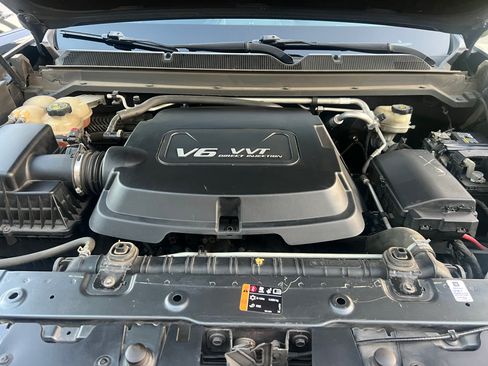 Used 2016 Chevrolet Colorado LT image 10