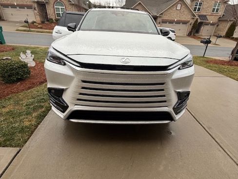 Used 2024 Lexus TX 500h AWD image 1