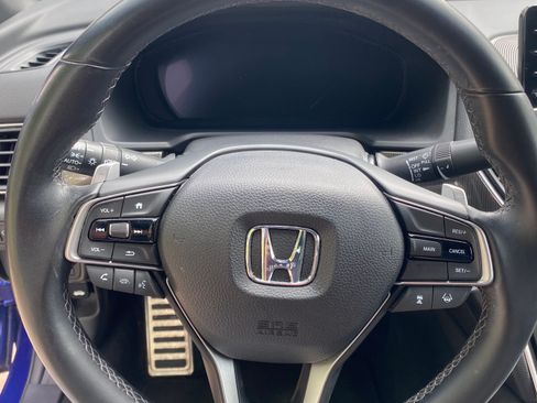 Used 2018 Honda Accord Sport image 8