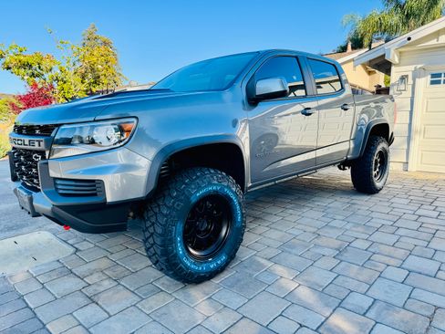 Used 2022 Chevrolet Colorado ZR2 AWD/4WD image 9
