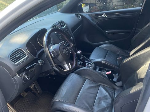Used 2010 Volkswagen GTI 4-Door image 8