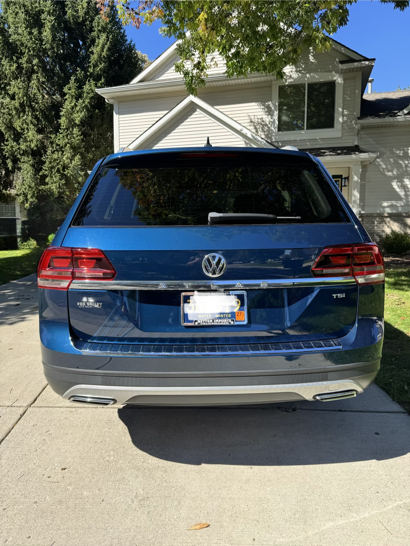 Used 2018 Volkswagen Atlas SE FWD image 2