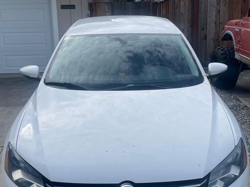 Used 2012 Volkswagen Passat 2.5 S FWD image 1