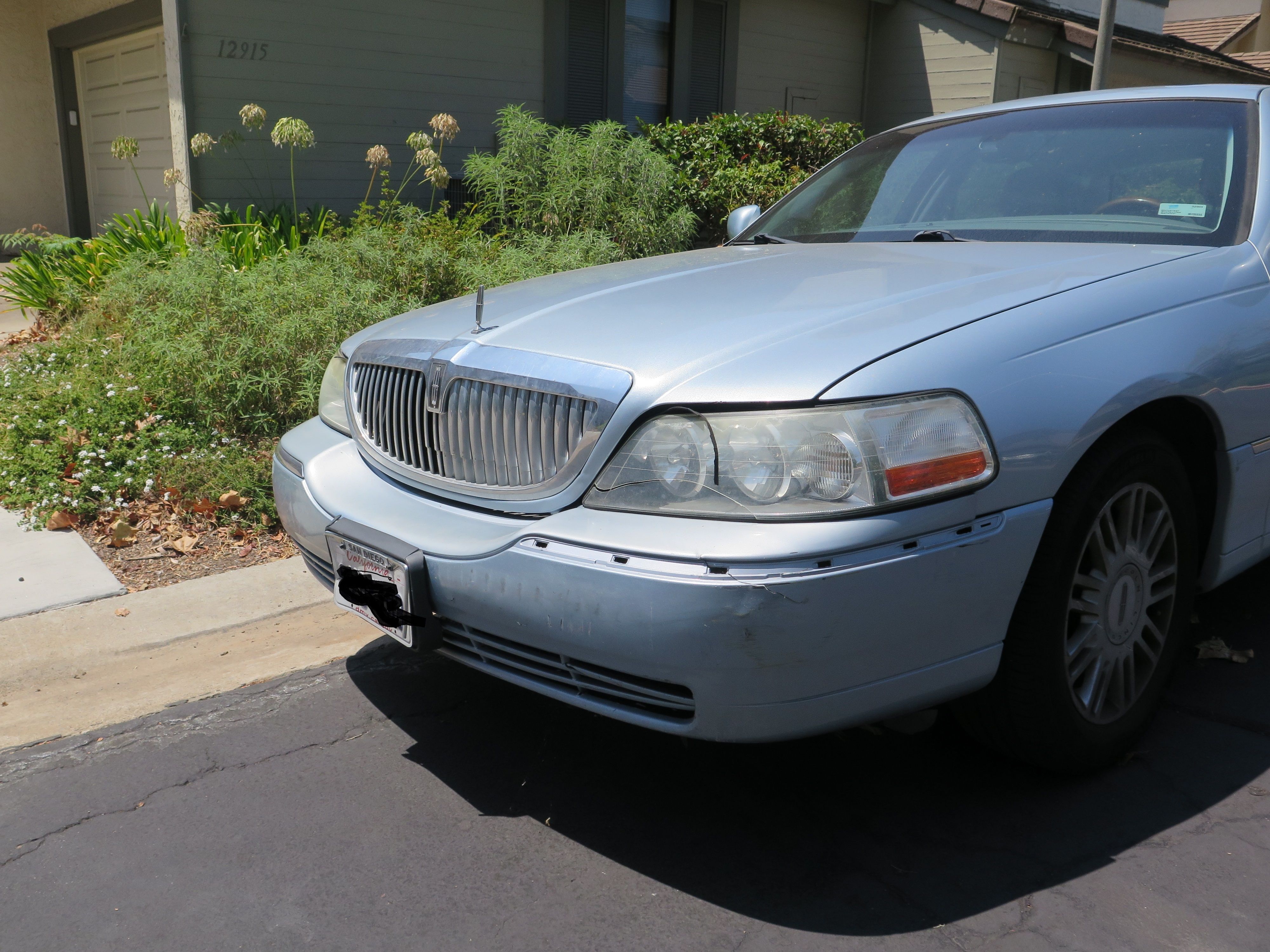 Used 2006 Lincoln Town Car Signature Limited RWD image 10
