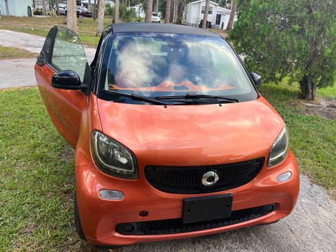 Used 2016 smart fortwo passion image 2