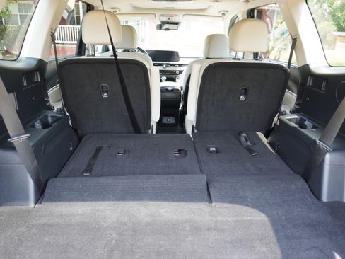 Used 2023 Kia Telluride EX w/ EX Captain's Chair Package FWD image 15
