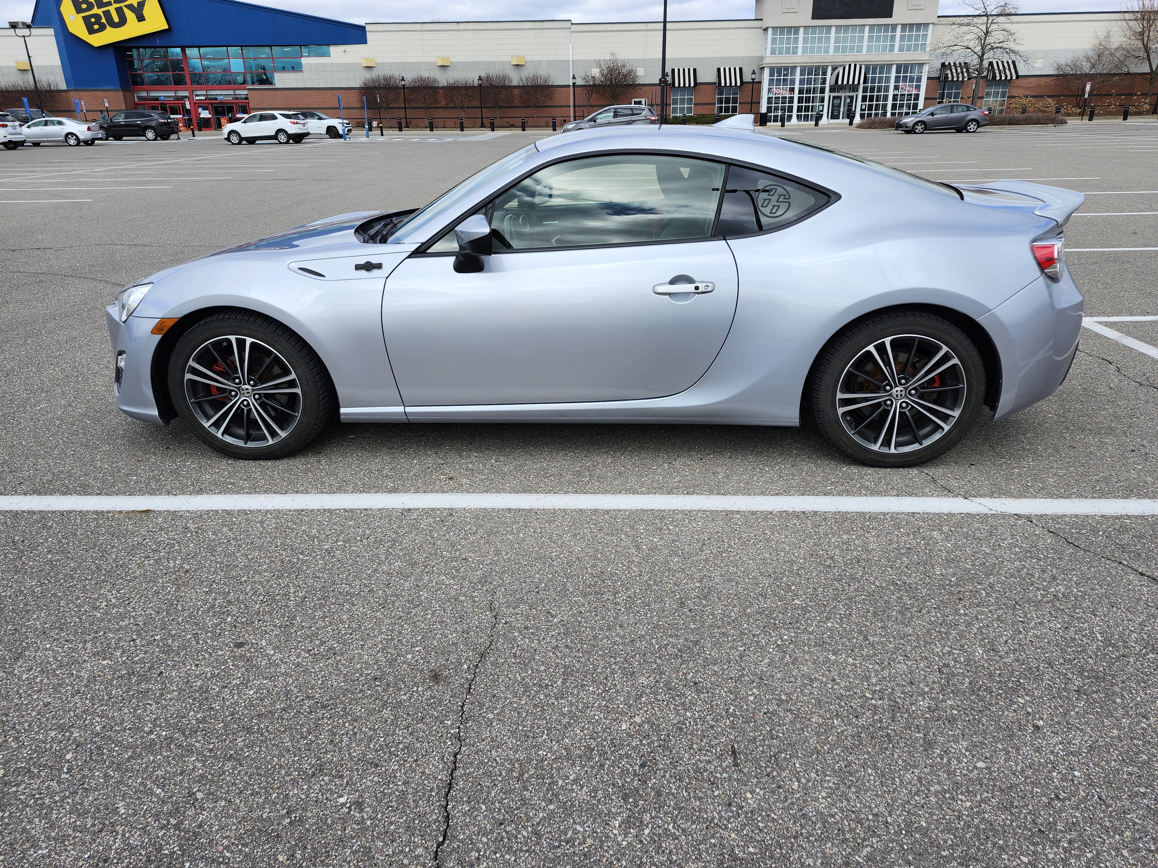 Used 2015 Scion FR-S RWD image 8