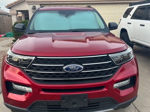 Used 2020 Ford Explorer XLT w/ Equipment Group 202A image 5