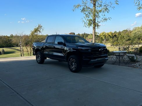 Used 2023 Chevrolet Colorado Z71 w/ Z71 Convenience Package 2 image 5