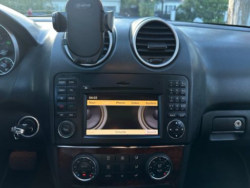 Used 2010 Mercedes-Benz ML 350 2WD image 15