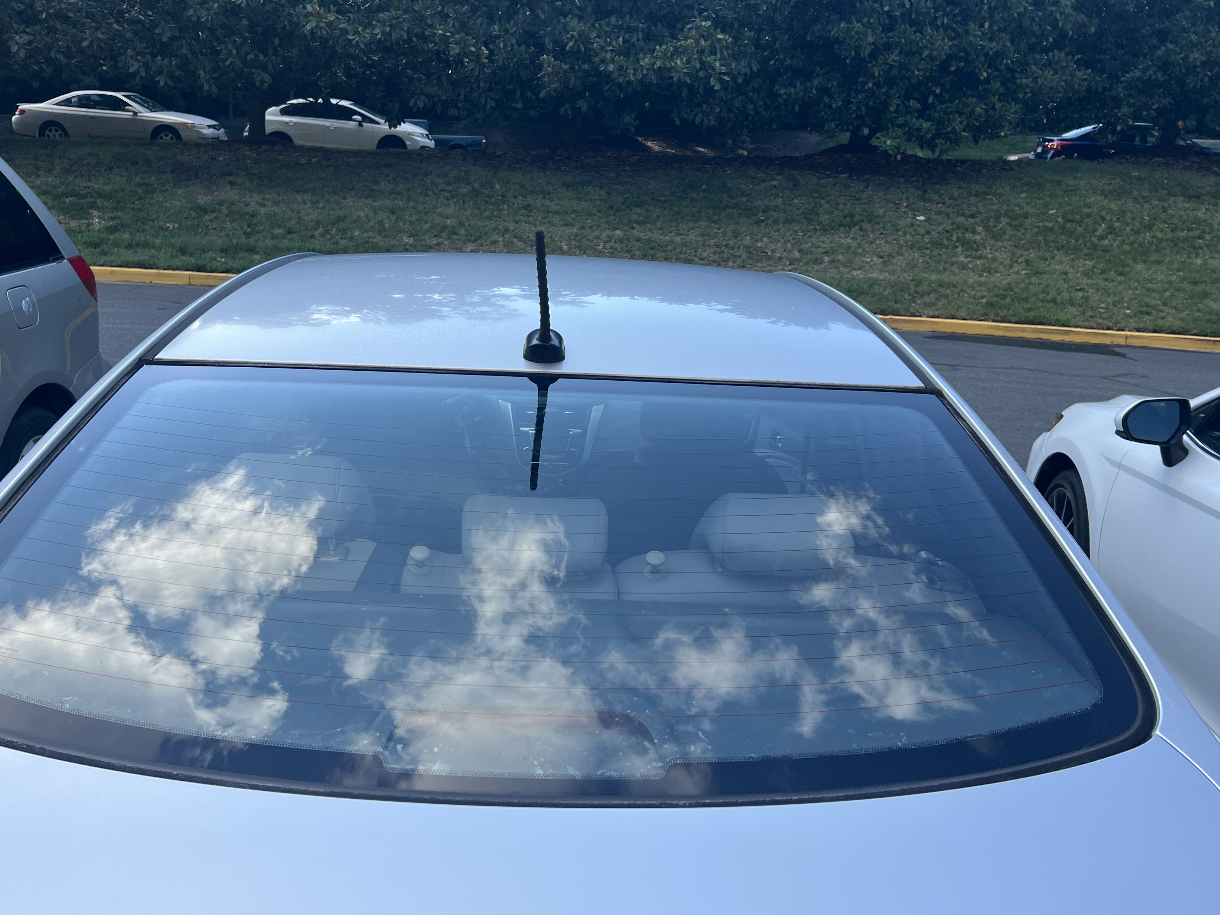 Used 2012 Hyundai Accent GLS w/ Premium Pkg 3 FWD image 16
