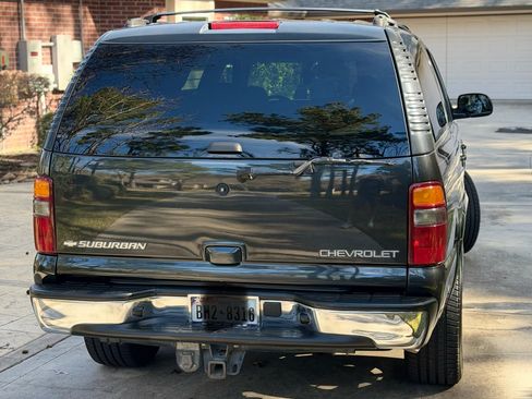 Used 2003 Chevrolet Suburban LT w/ LT Preferred Equipment Group image 9