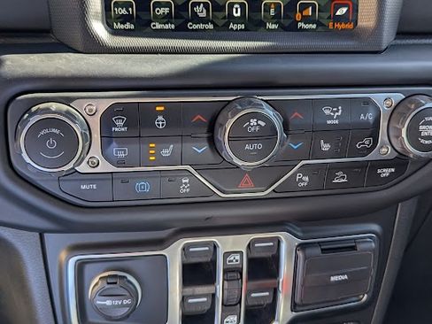 Used 2021 Jeep Wrangler Unlimited Rubicon 4xe w/ Steel Bumper Group image 10