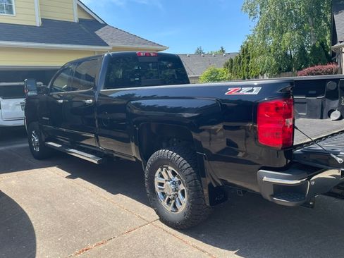 Used 2016 Chevrolet Silverado 3500 LTZ w/ Duramax Plus Package AWD/4WD image 10