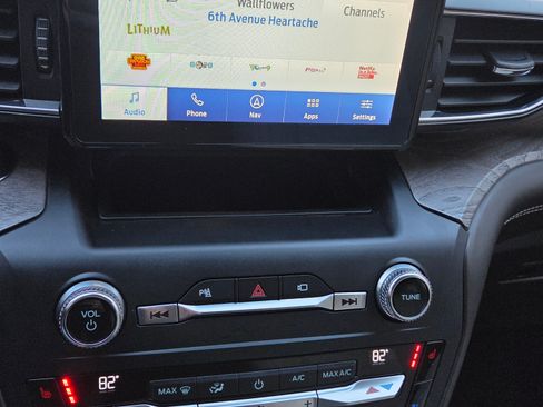 Used 2020 Ford Explorer Platinum image 6