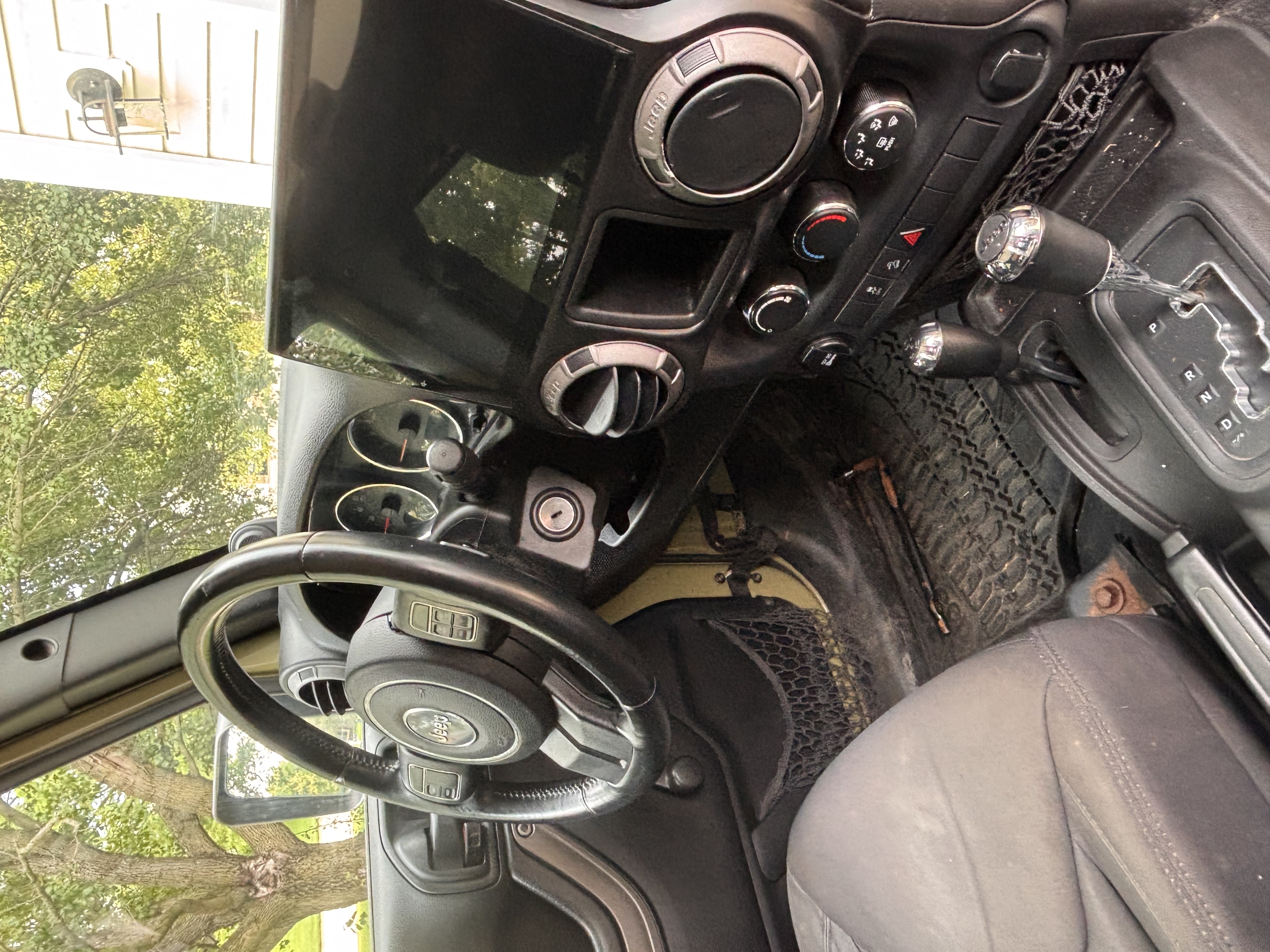 Used 2013 Jeep Wrangler Unlimited Sport AWD/4WD image 5