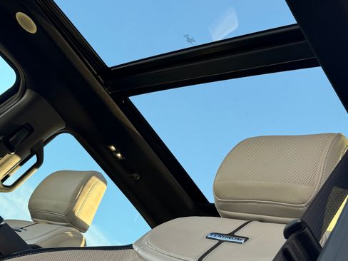 Used 2023 Ford F150 Lightning Platinum image 9