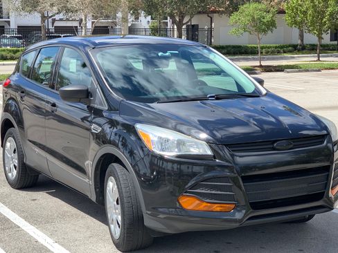 Used 2013 Ford Escape S image 4