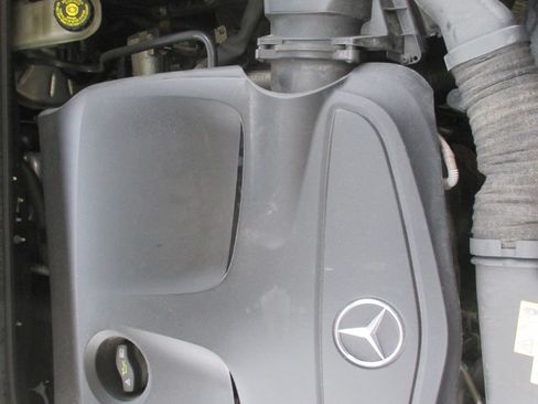 Used 2018 Mercedes-Benz CLA 250 4MATIC image 6