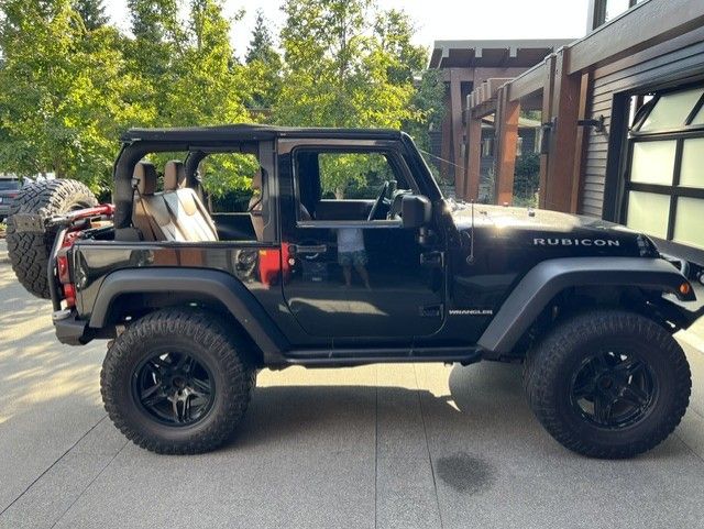 Used 2013 Jeep Wrangler Rubicon w/ PWR Convenience Group AWD/4WD image 4