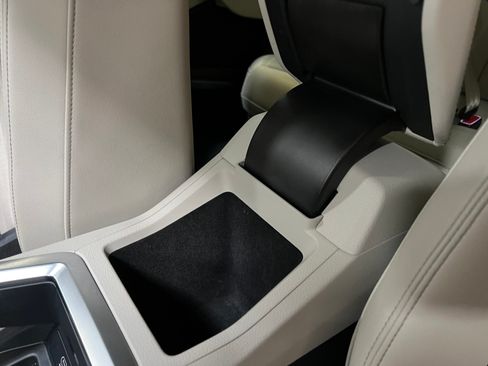 Used 2022 Audi e-tron Premium image 18