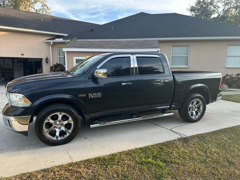 Used 2014 RAM 1500 Laramie w/ Convenience Group image 14