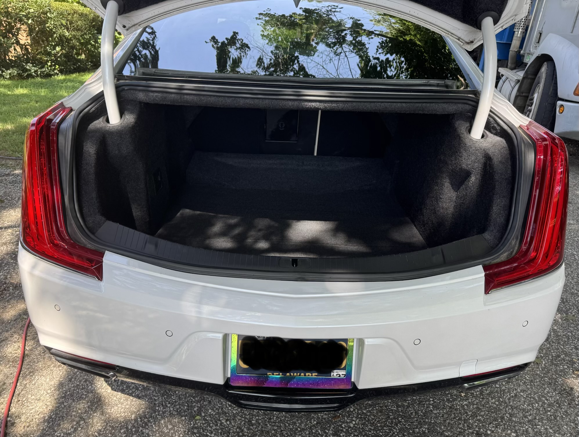 Used 2018 Cadillac XTS Luxury w/ Driver Awareness Package FWD image 16
