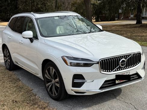 Used 2022 Volvo XC60 T8 Inscription w/ Advanced Package AWD/4WD image 1