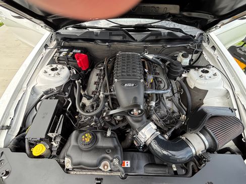 Used 2012 Ford Mustang GT Premium w/ Brembo Brake Pkg RWD image 21