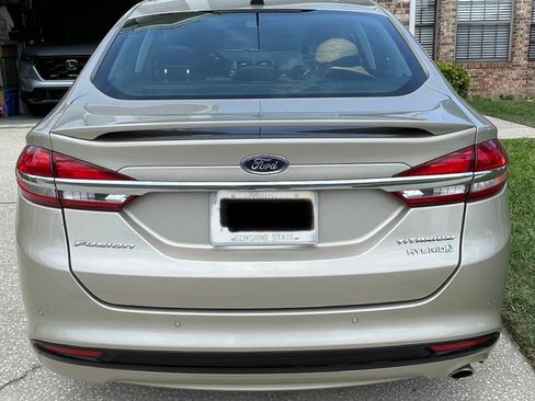 Used 2017 Ford Fusion Titanium FWD image 1