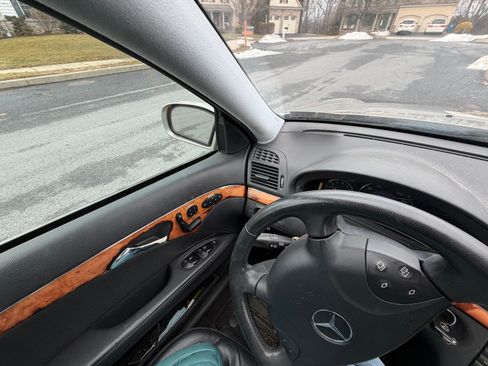 Used 2006 Mercedes-Benz E 350 4MATIC Sedan image 8