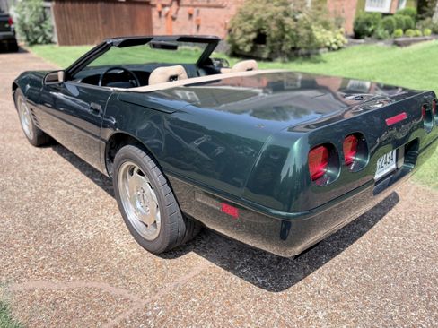 Used 1994 Chevrolet Corvette Convertible RWD image 9