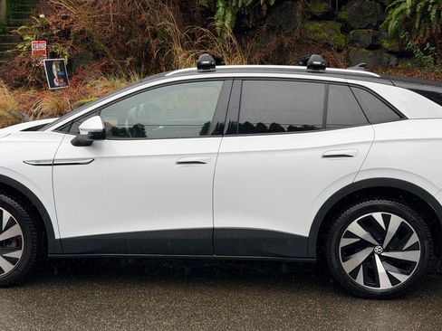 Used 2021 Volkswagen ID.4 Pro S image 17