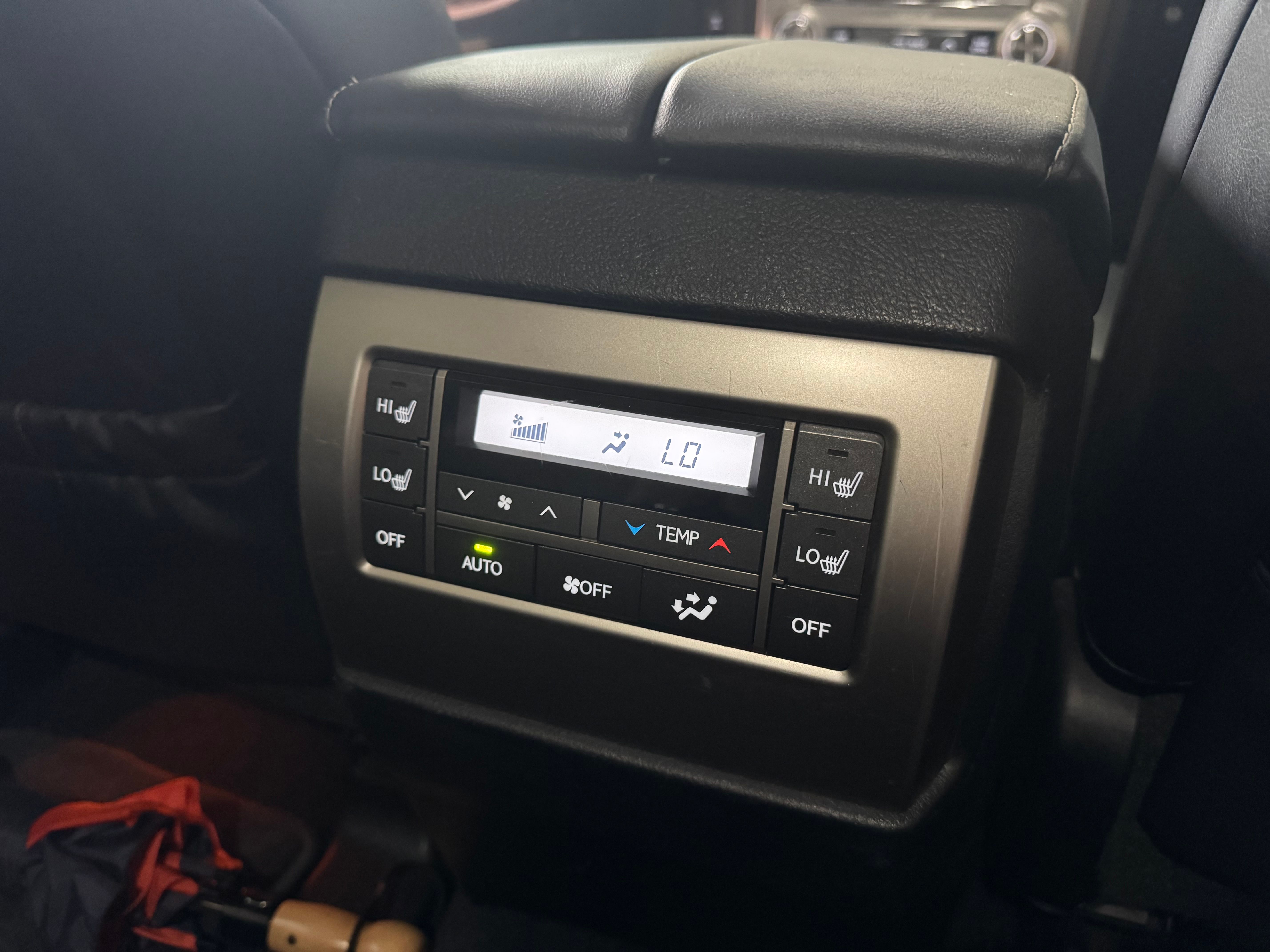 Used 2014 Lexus GX 460 Luxury AWD/4WD image 25