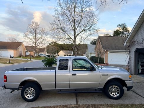 Used 2010 Ford Ranger XLT image 1