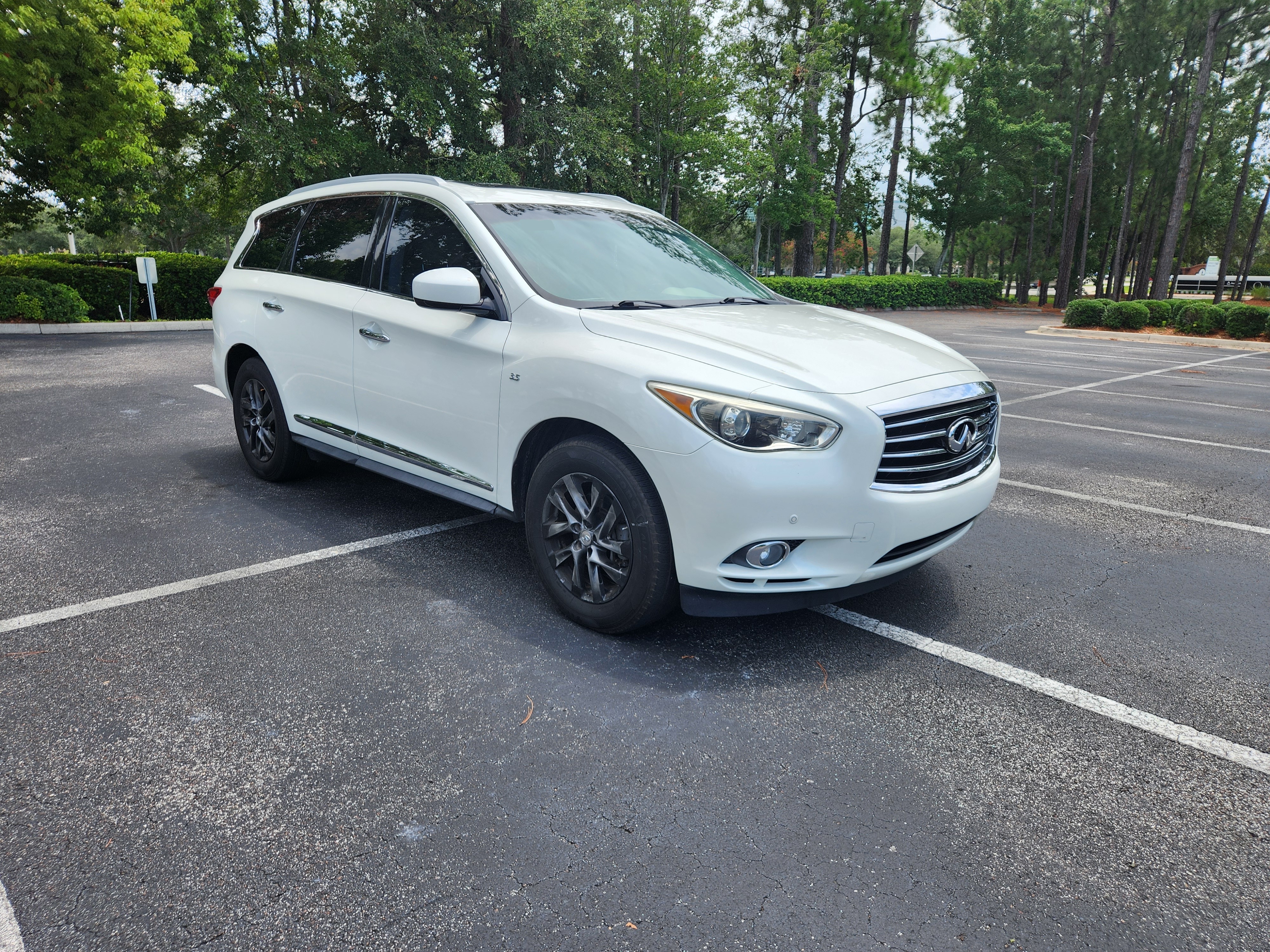 Used 2015 INFINITI QX60 FWD w/ Driver Assistance Package image 1