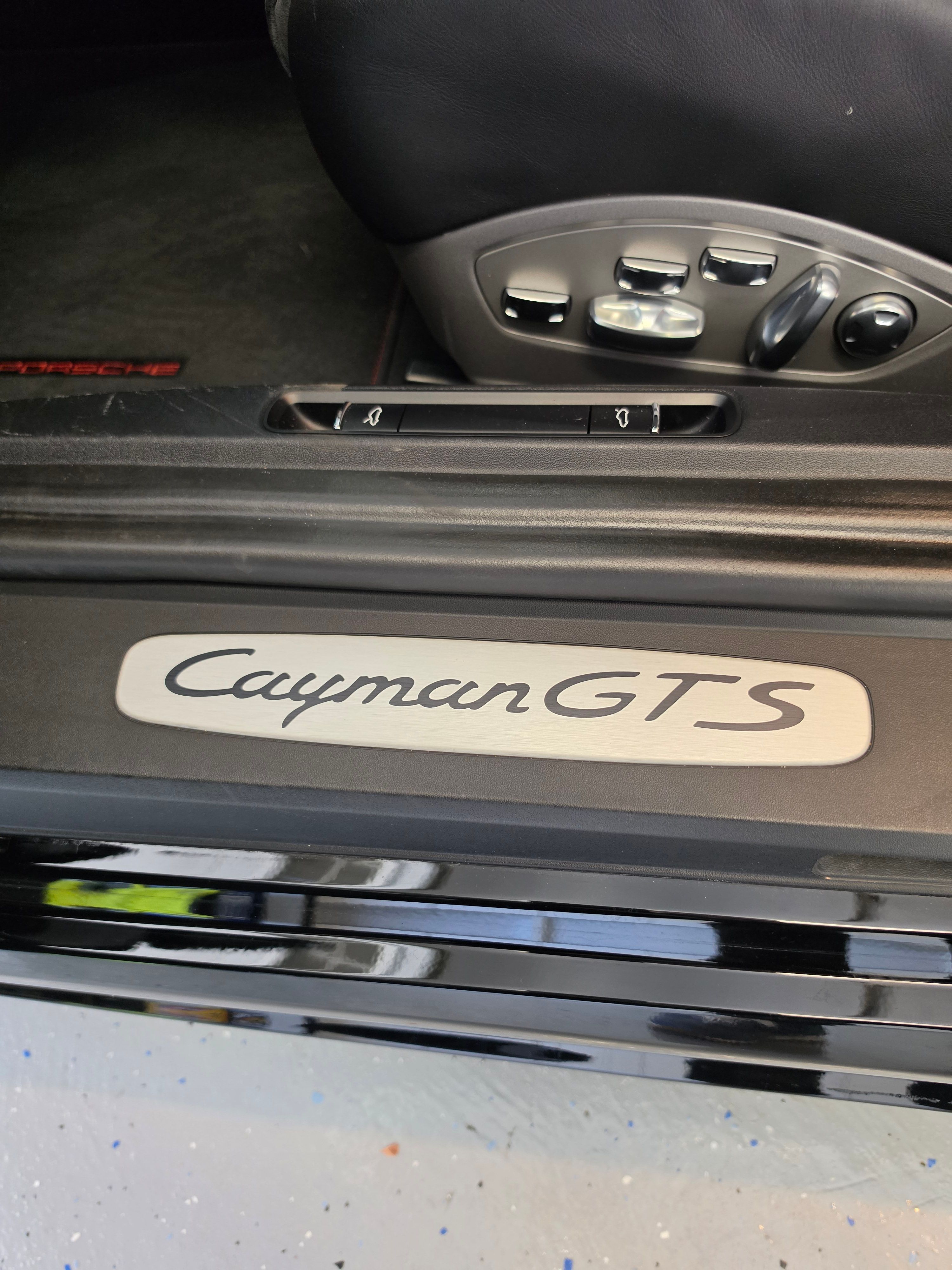 Used 2018 Porsche 718 Cayman GTS RWD image 20
