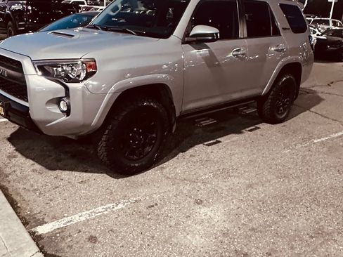 Used 2017 Toyota 4Runner TRD Pro image 1