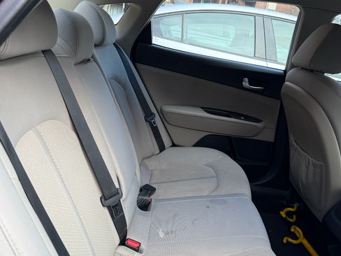 Used 2018 Kia Optima LX FWD image 1