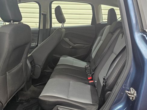 Used 2018 Ford C-MAX SE w/ Cold Weather Package image 4