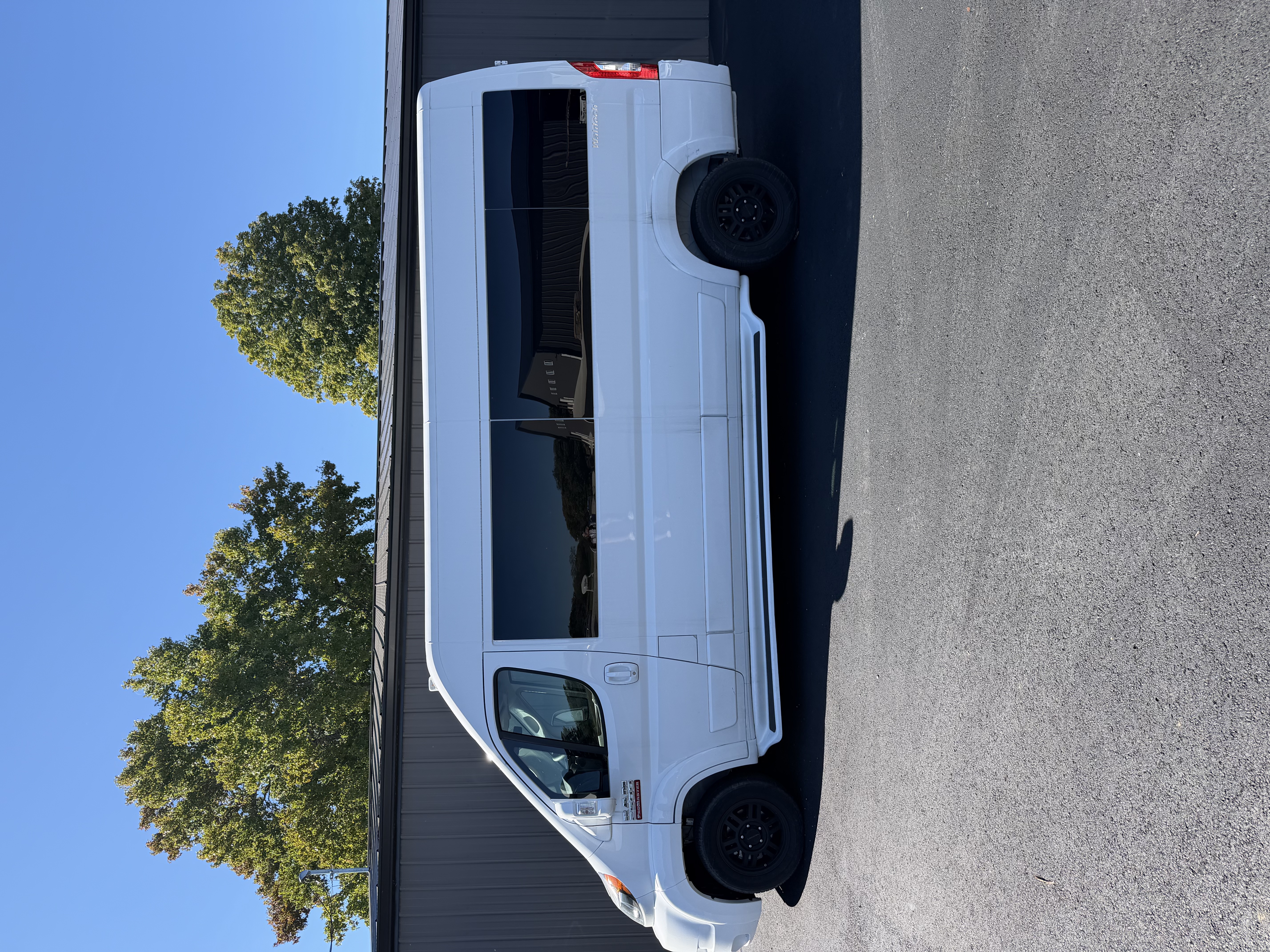 Used 2022 RAM ProMaster 2500 w/ Safety Group FWD image 5