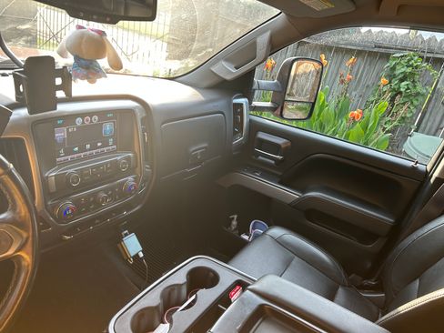 Used 2015 Chevrolet Silverado 2500 LT w/ Z71 Package, Off-Road AWD/4WD image 12