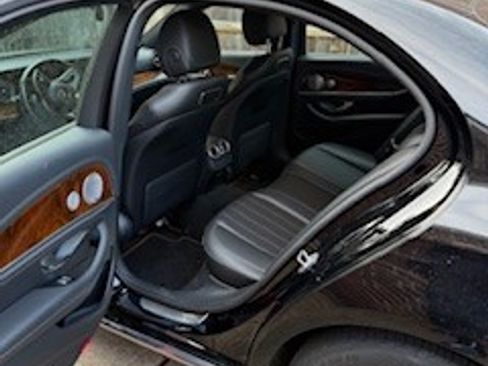 Used 2019 Mercedes-Benz E 300 image 6