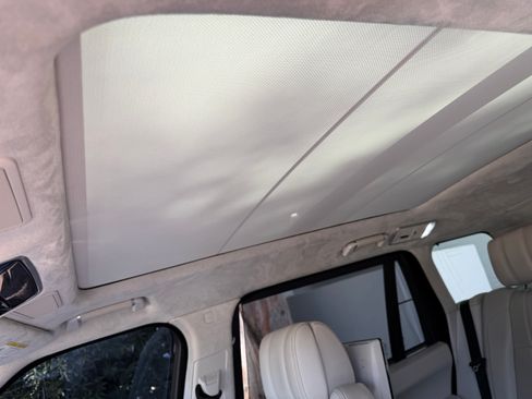 Used 2017 Land Rover Range Rover Long Wheelbase Autobiography AWD/4WD image 11