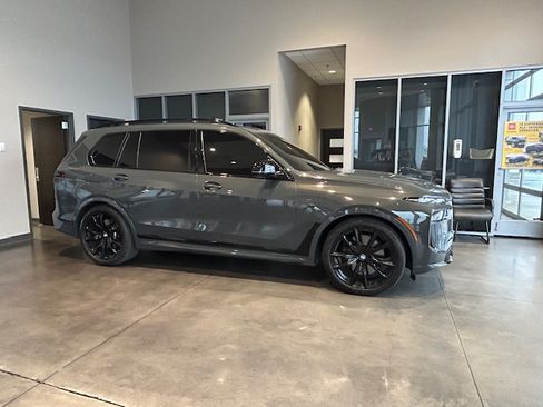 Used 2024 BMW X7 M60i w/ Executive Package image 2