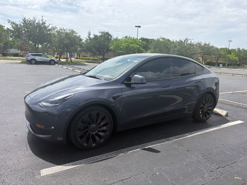 Used 2023 Tesla Model Y Performance AWD/4WD image 1